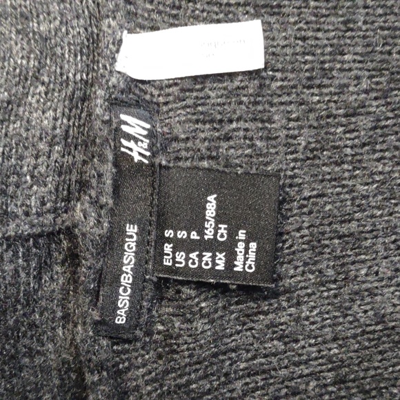 4/$20 H&M Knit Sweater Open front with Pockets sz S - Picture 10 of 11